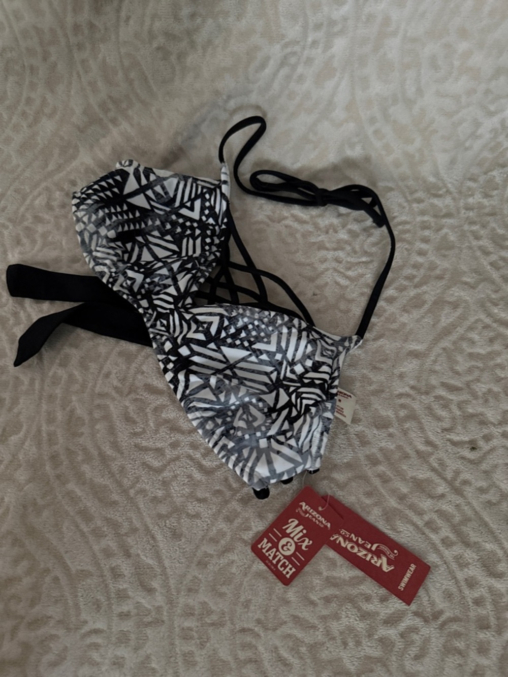 Arizona Jean Company Black & White Geometric Bikini Top